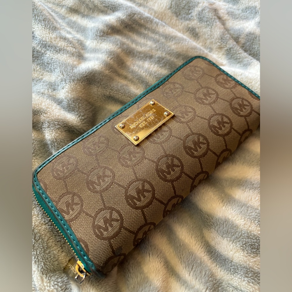 Michael Kors wallet
